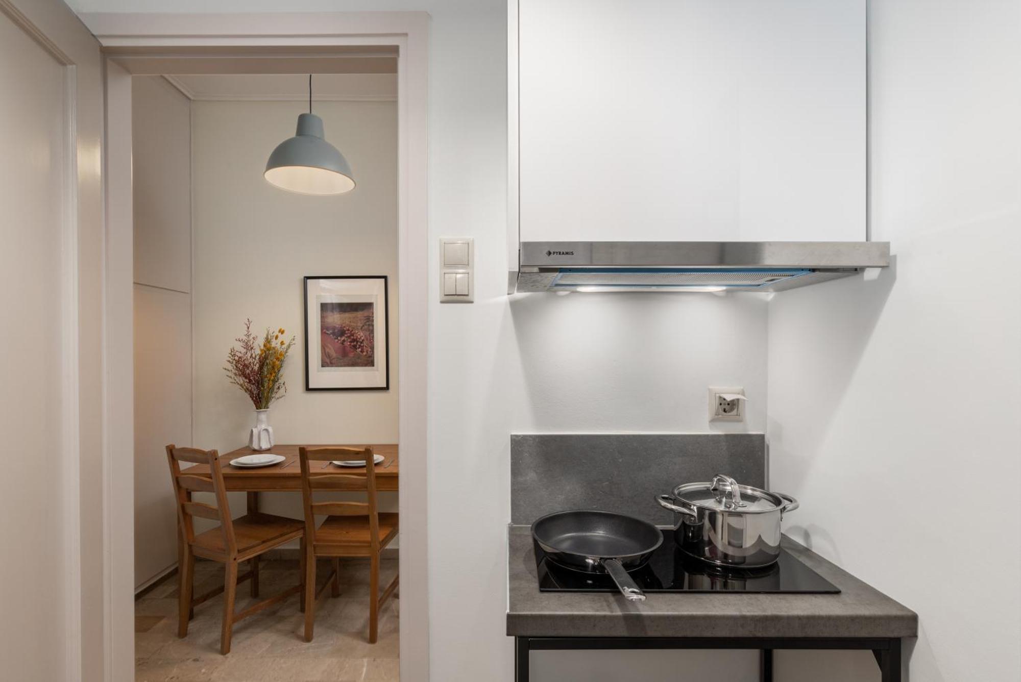Homely Apt In Neapoli, Exarcheia Atenas Exterior foto